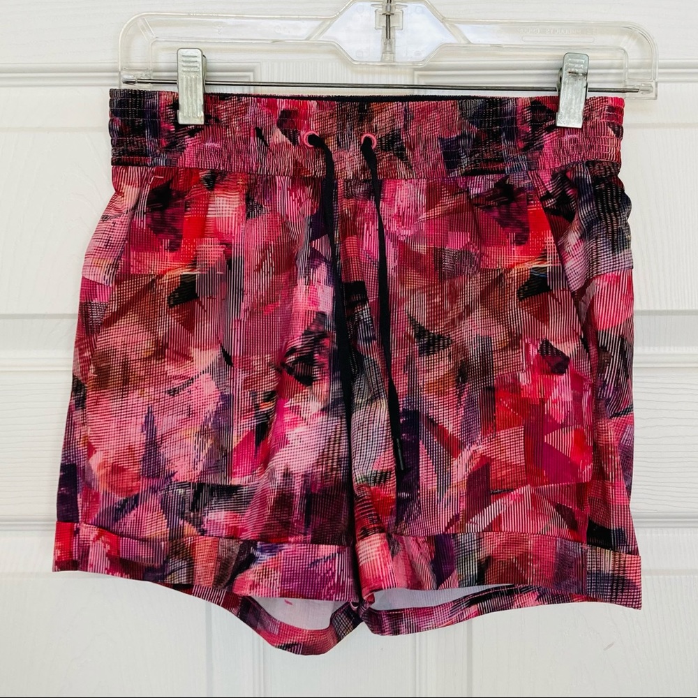 Lululemon sun dazed multiprint shorts 4